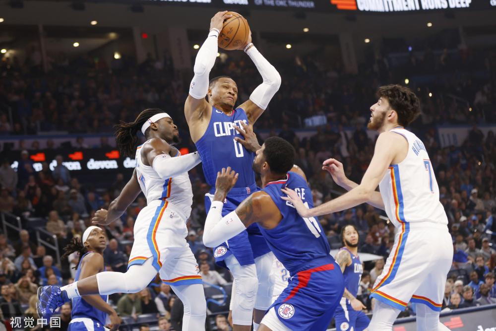 持其在比赛 持其在比赛